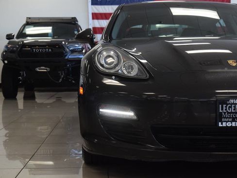 Used 2012 Porsche Panamera 4 image 8