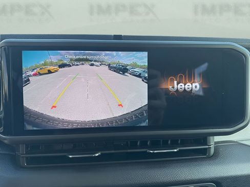 Used 2025 Jeep Wrangler Unlimited Sport AWD/4WD image 20