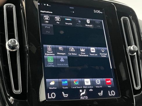 Used 2021 Volvo XC40 T5 R-Design w/ Advanced Package image 19