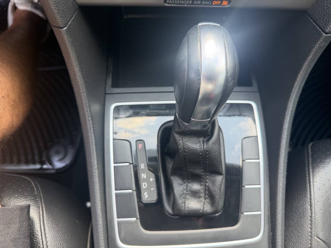 Used 2014 Volkswagen Passat 1.8T Wolfsburg Edition FWD image 30