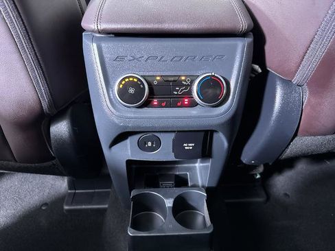 Certified 2025 Ford Explorer Platinum w/ LUX Leather Package AWD/4WD image 26