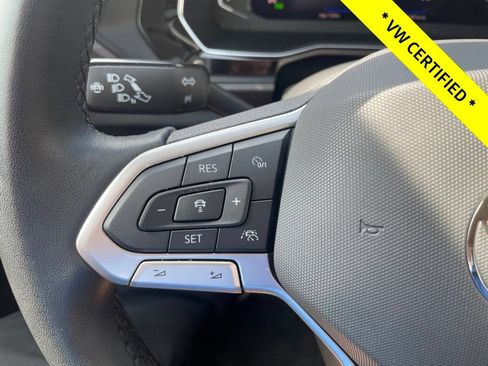 Certified 2023 Volkswagen Jetta SEL FWD image 28
