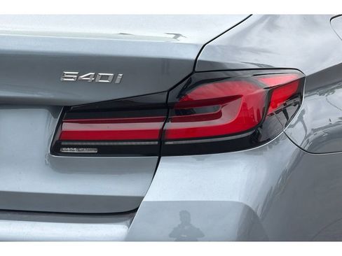 Used 2021 BMW 540i w/ M Sport Package image 32