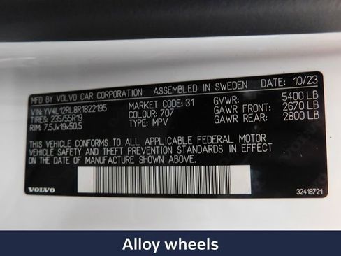 Used 2024 Volvo XC60 B5 Plus w/ Protection Package Premier image 34