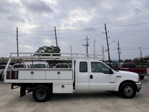 Used 2001 Ford F350 XL image 8