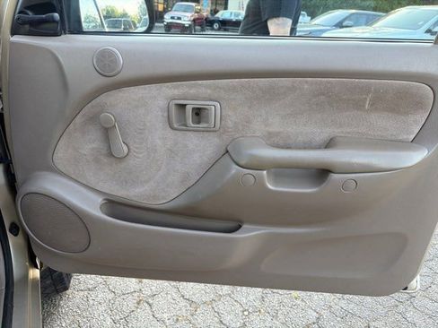 Used 2002 Toyota Tacoma 4x4 Xtracab image 18