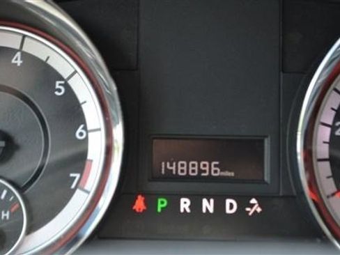 Used 2019 Dodge Grand Caravan SXT FWD image 18