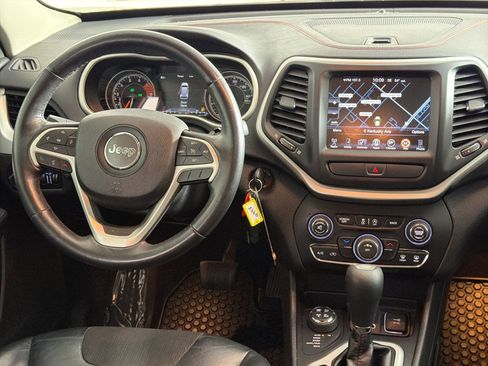Used 2016 Jeep Cherokee Trailhawk w/ Cold Weather Group AWD/4WD image 26