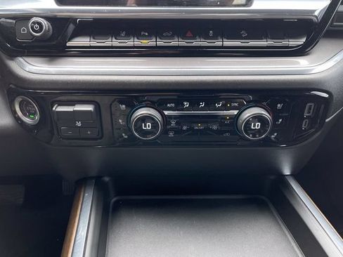 Used 2024 Chevrolet Silverado 2500 High Country w/ Technology Package AWD/4WD image 35