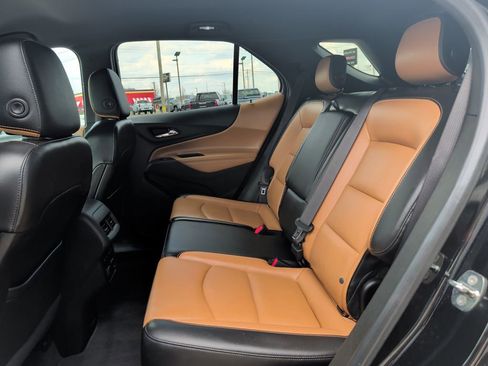 Used 2018 Chevrolet Equinox Premier image 19