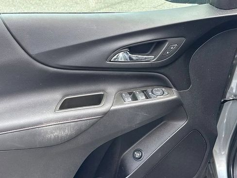 Certified 2023 Chevrolet Equinox RS AWD/4WD image 9