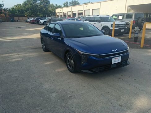 Used 2025 Kia K4 FWD image 6