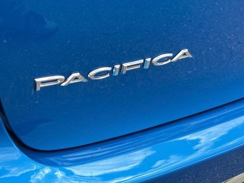 New 2026 Chrysler Pacifica Select image 34