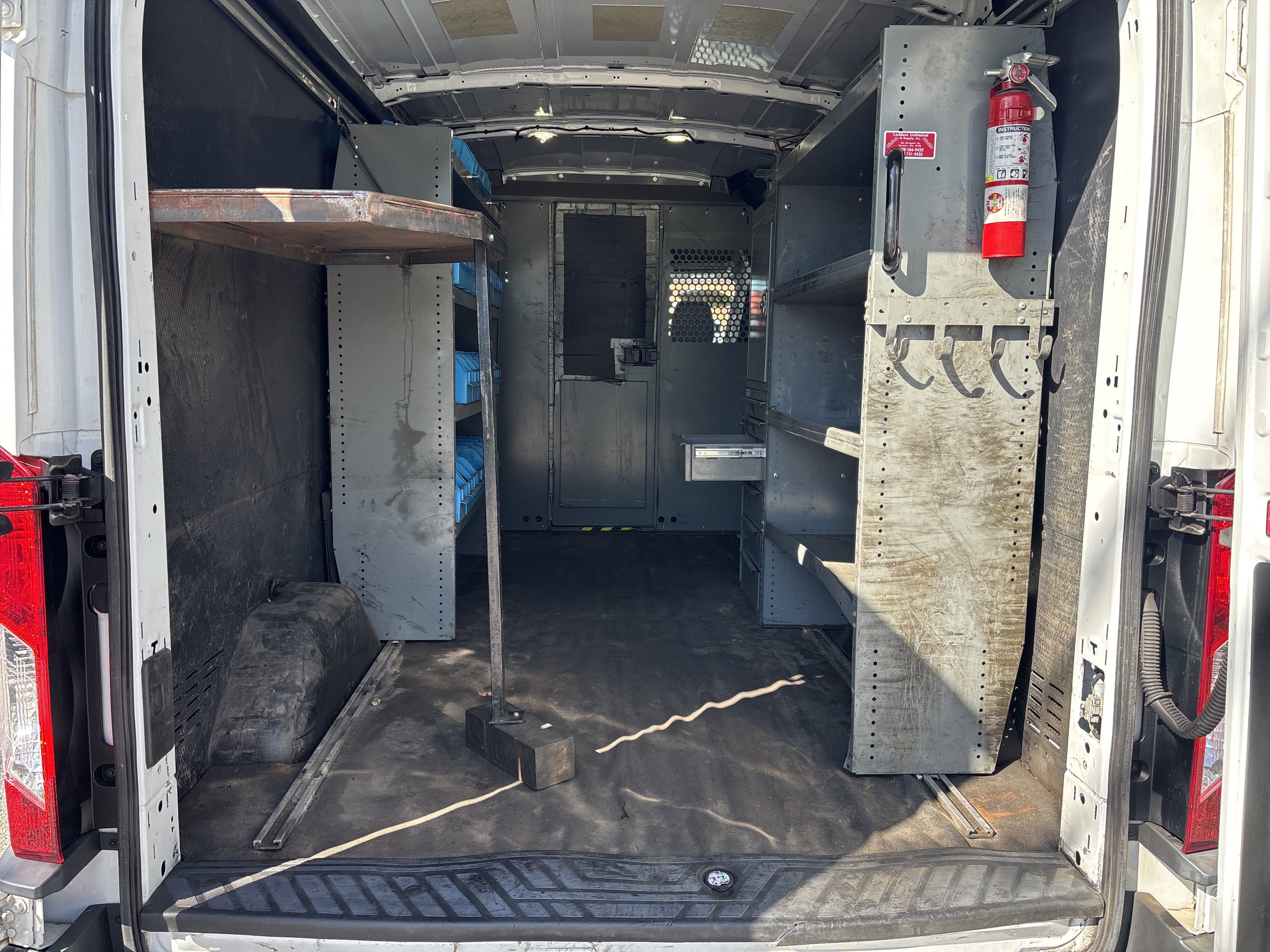 Used 2018 Ford Transit 250 148 Medium Roof RWD image 6