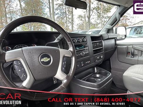Used 2017 Chevrolet Express 3500 LT w/ LT Preferred Equipment Group RWD image 13