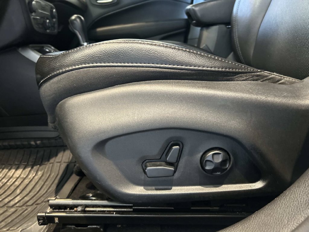 Used 2020 Jeep Compass High Altitude AWD/4WD image 14