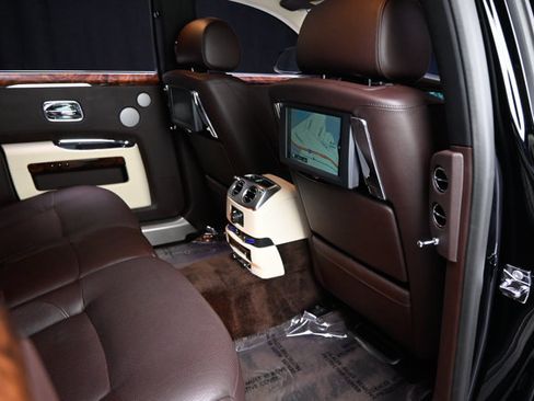 Used 2012 Rolls-Royce Ghost RWD image 77