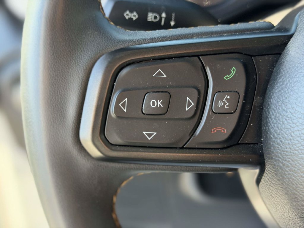 Used 2024 Jeep Wrangler Unlimited Sport AWD/4WD image 29