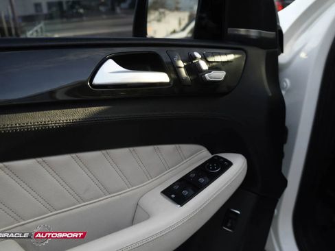 Used 2018 Mercedes-Benz GLE 43 AMG 4MATIC w/ Premium 3 Package image 17