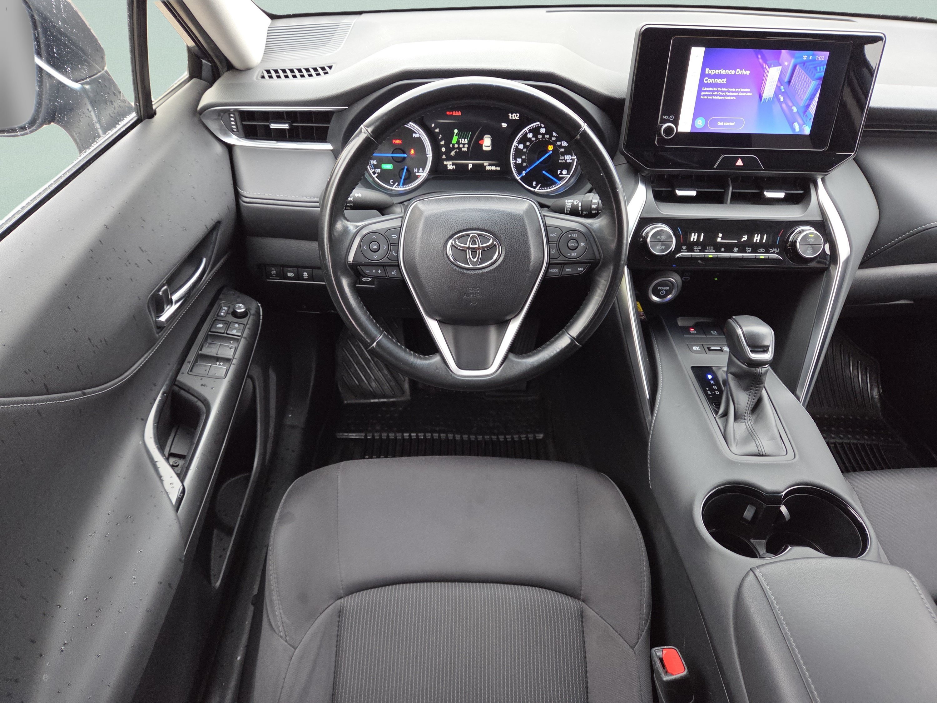 Used 2024 Toyota Venza LE AWD/4WD image 4