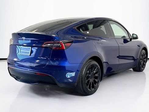 Used 2021 Tesla Model Y Long Range AWD/4WD image 5