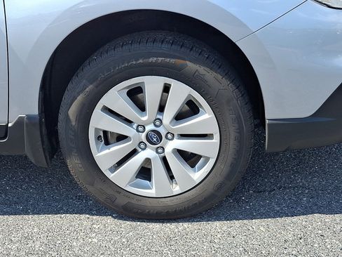 Used 2017 Subaru Outback 2.5i Premium AWD/4WD image 8