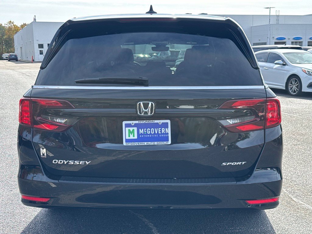 Used 2024 Honda Odyssey Sport image 9