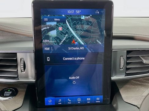 Used 2020 Ford Explorer Platinum w/ Premium Technology Package AWD/4WD image 19