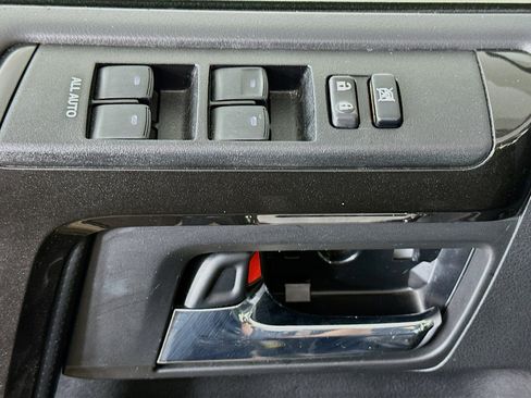 Used 2024 Toyota 4Runner TRD Off-Road Premium image 15