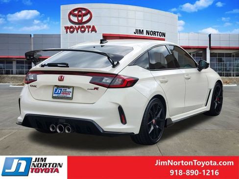 Used 2023 Honda Civic Type R image 6