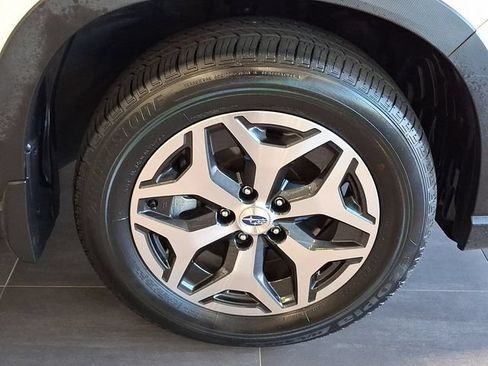 Certified 2023 Subaru Forester Premium AWD/4WD image 7