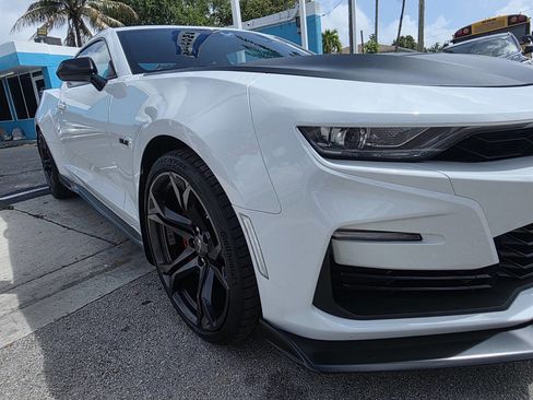 Used 2022 Chevrolet Camaro SS image 10