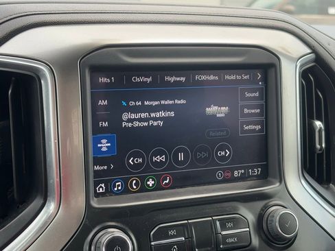 Used 2022 Chevrolet Silverado 1500 LT w/ Convenience Package II image 9