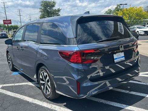 Used 2026 Honda Odyssey EX-L image 5