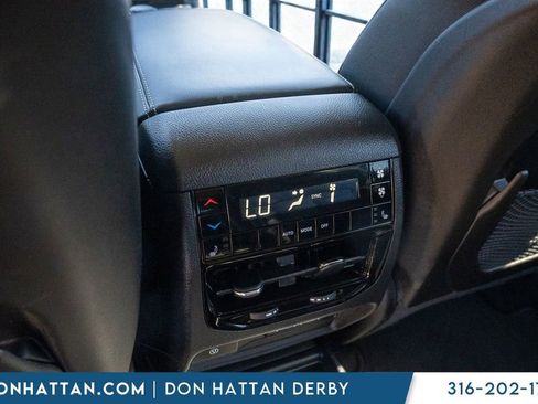 Used 2023 Jeep Grand Cherokee L Limited AWD/4WD image 20