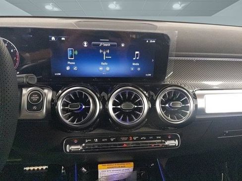 New 2024 Mercedes-Benz GLB 250 image 15