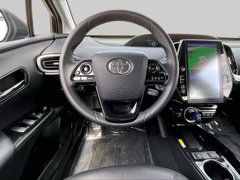 Used 2022 Toyota Prius Prime XLE FWD image 5