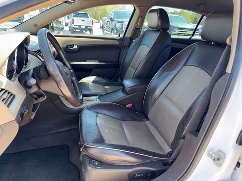 Used 2009 Chevrolet Malibu LTZ w/ Rear Power Package image 10