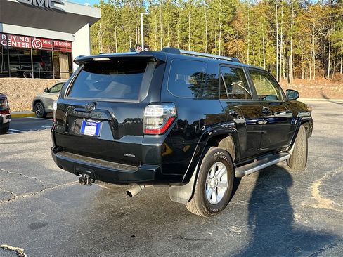 Used 2022 Toyota 4Runner SR5 Premium image 7