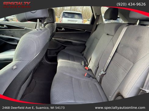 Used 2017 Kia Sorento LX image 23