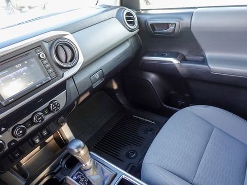Certified 2019 Toyota Tacoma SR5 image 26