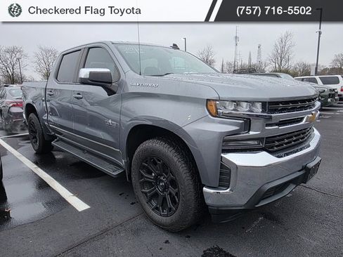Used 2019 Chevrolet Silverado 1500 LT w/ Texas Edition image 3