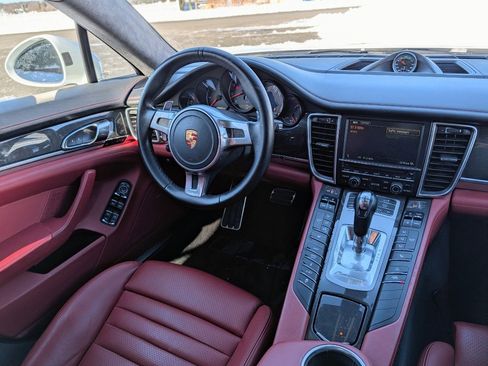 Used 2016 Porsche Panamera GTS w/ Premium Package Plus image 19