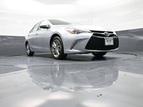 Certified 2017 Toyota Camry SE FWD image 26