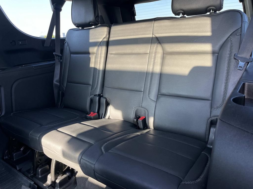 Used 2023 GMC Yukon XL Denali w/ Advanced Technology Package AWD/4WD image 23