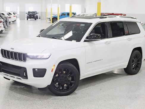 Used 2021 Jeep Grand Cherokee L Overland w/ Luxury Tech Group IV image 7