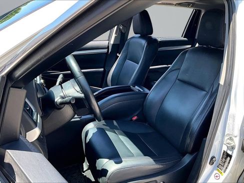 Used 2019 Toyota Highlander SE AWD/4WD image 21