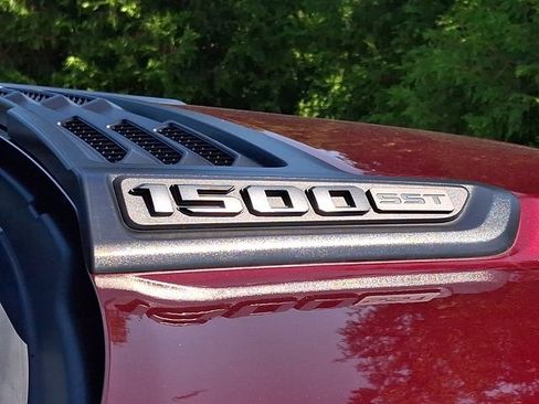 Used 2025 RAM 1500 Laramie w/ Sport Appearance Package AWD/4WD image 29