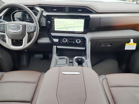 New 2026 GMC Sierra 3500 Denali w/ Denali Reserve Package image 22