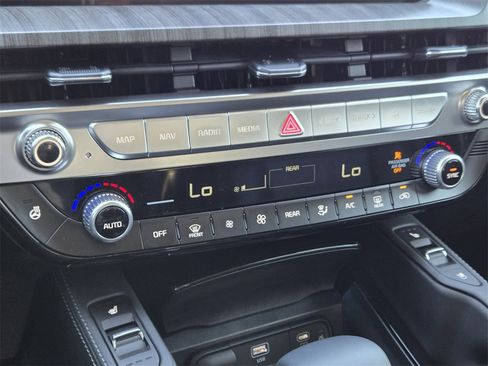 New 2025 Kia Telluride EX w/ EX Captain's Chair Package image 14